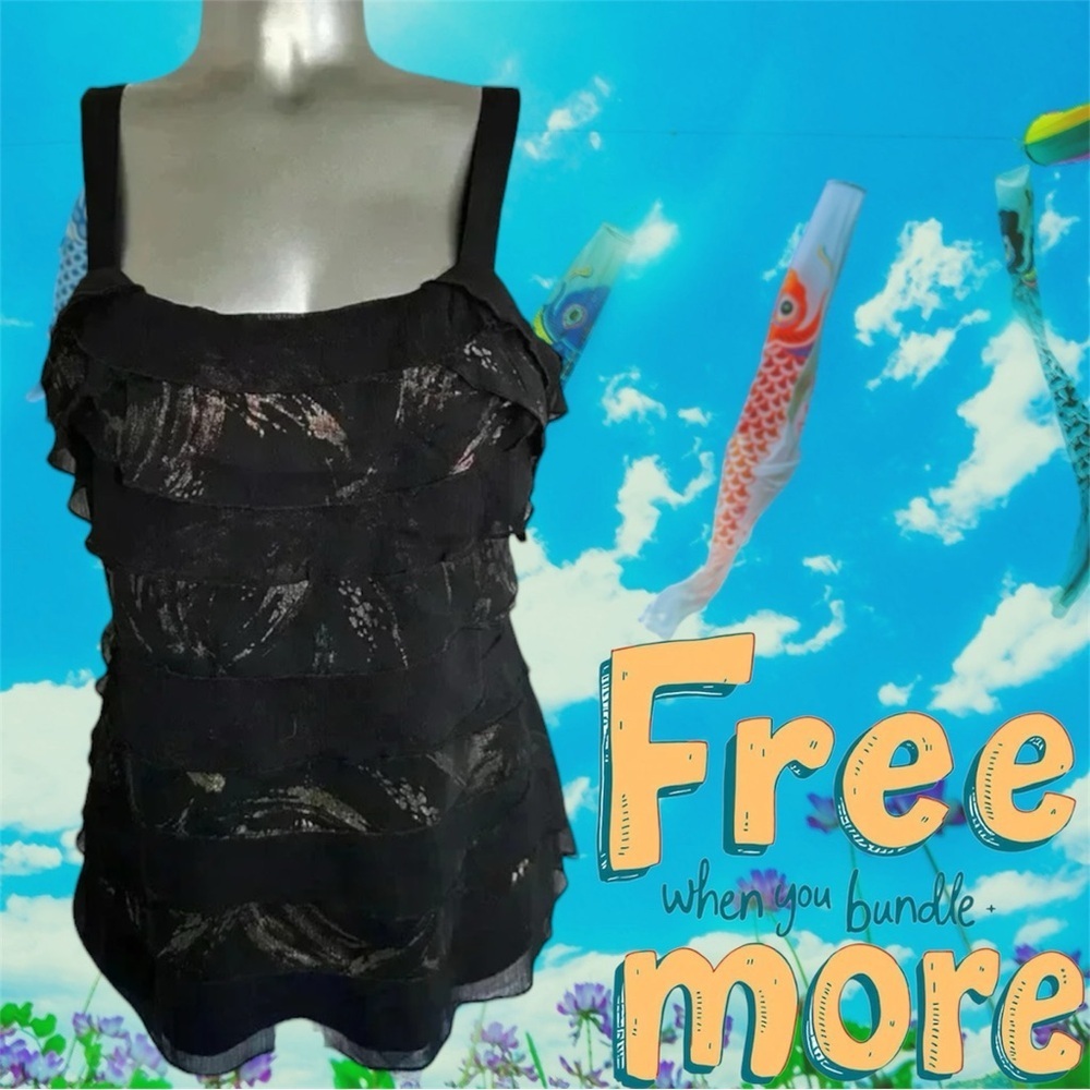 Free 💟Ricki’s sleeveless top, ruffles